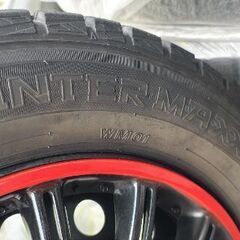 ダンロップのスタッドレスタイヤ4本の画像