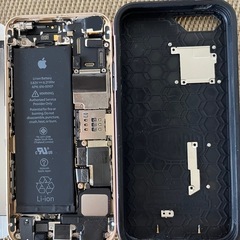 iPhone SE 初代 ゴールド
（バッテリー最大容量100%）の画像