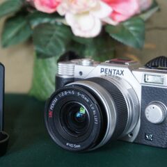PENTAX　Q10　　＋標準レンズ　充電器と電池ありの画像