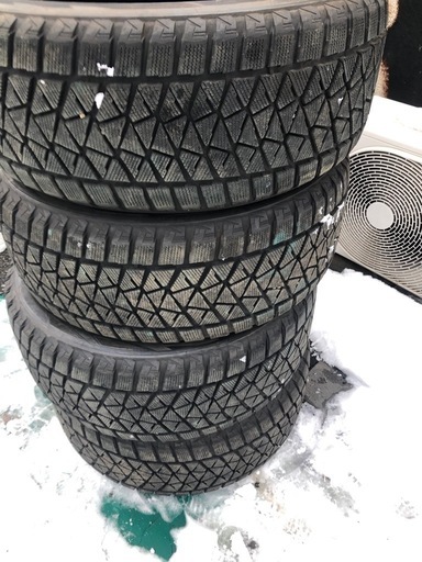 ブリヂストン　冬タイヤ　285  50 20
