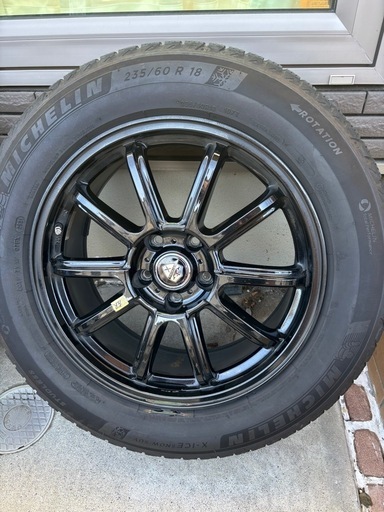 アウトランダー phev gn0w R18 235/60 スタッドレス　ミシュラン