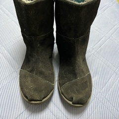 お値下げしました！TOMSムートンブーツ黒22センチ