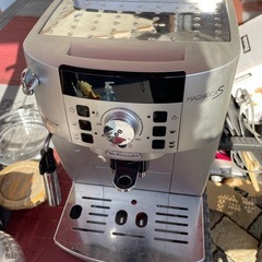 デロンギエスプレッソコーヒーメーカー