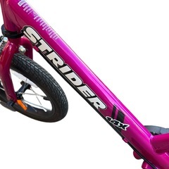 ストライダー 14x フューシャピンクの画像