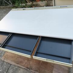 シンプル　オフィス　デスクの画像