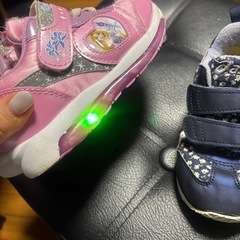 キッズ　スニーカー　2足
の画像