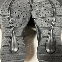 未使用 HealMe ヒールミー スリッポン ローカット スニーカー 厚底 22.5cm ブラックの画像