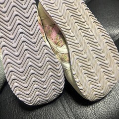 asics 花柄　16.5の画像