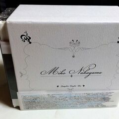 🐱【超美品】中山美穂 SINGLES BOX (送料無料)の画像