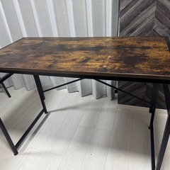 PCデスクの画像