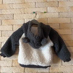 ボアフード（くまみみ）付きジャケット グレーとホワイトの画像