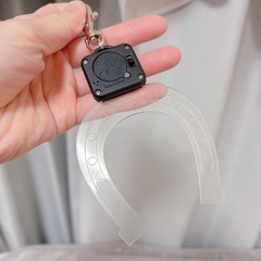 馬蹄形の光るキーホルダー