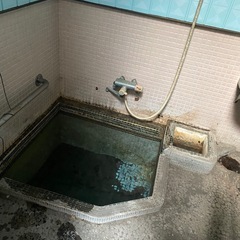 【初期費用10万円以下で温泉付きの一軒家がなんと入居可能】亀川中...