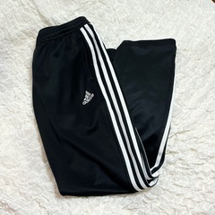 adidas ラインパンツの画像