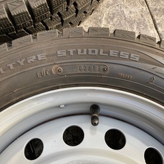 スタッドレスタイヤ スチールホイル付　ダンロップ製　185/60R15の画像