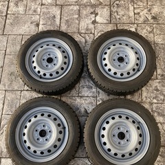 スタッドレスタイヤ スチールホイル付　ダンロップ製　185/60R15
