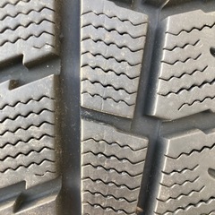 スタッドレスタイヤ スチールホイル付　ダンロップ製　185/60R15の画像