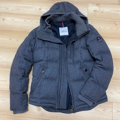 【モンクレール】 ブラックワッペン ダウンジャケット グレー サイズ0