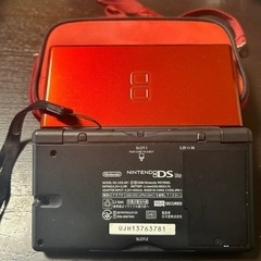 美品♡NintendoDS Lite♡レッド♡収納ポーチ付き の画像