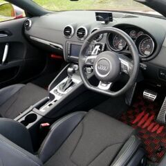アウディ TTロードスター S-line Quattro の画像