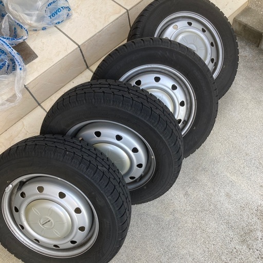 スタッドレスタイヤ溝深ホイールすぐ使用可軽四用