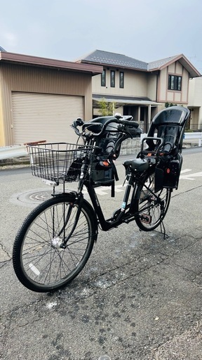 チャリンコ／自転車とエアポンプセット。　問題なく使用できます。引っ越しのため出品します。使用数が少ない。