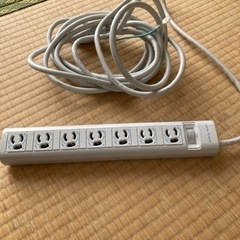 【あげます】電源タップ 7個口 3P マグネット付 一括スイッチ...