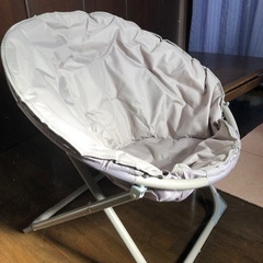 折りたたみ椅子
の画像