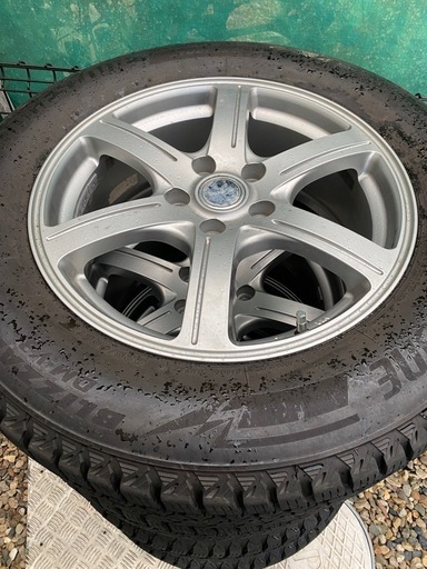 取引決定　2019年制　225/65R17 スタッドレスタイヤ　バリ溝　アルミホイール　4本セット　ブリヂストン