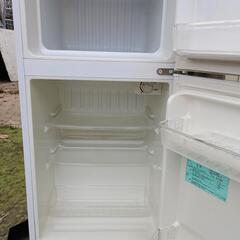2ドア冷蔵庫の画像