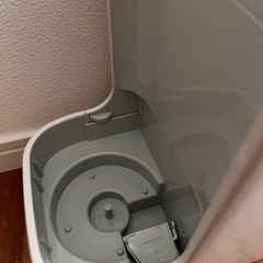 SHARP 加熱帰化式加湿器　2017年製　使用頻度低い為美品　替えフィルター新品付きの画像