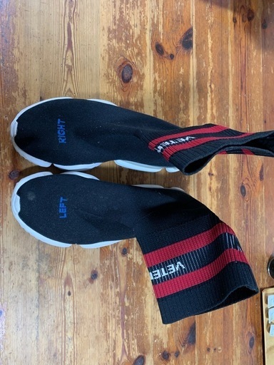 vetements ソックススニーカー