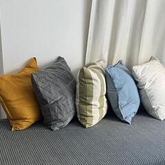 新品状態 カバー付きクッション