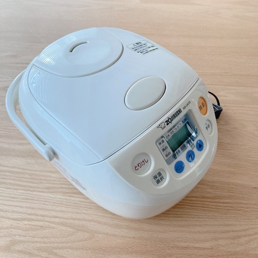 新生活に！ZOJIRUSHI  象印 マイコン炊飯ジャー　三合炊き 炊飯器