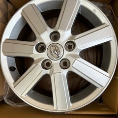 トヨタ　ホィール　205/60R16 　