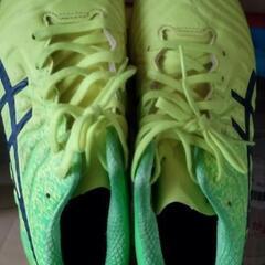*ASICS。サッカー。スパイク
