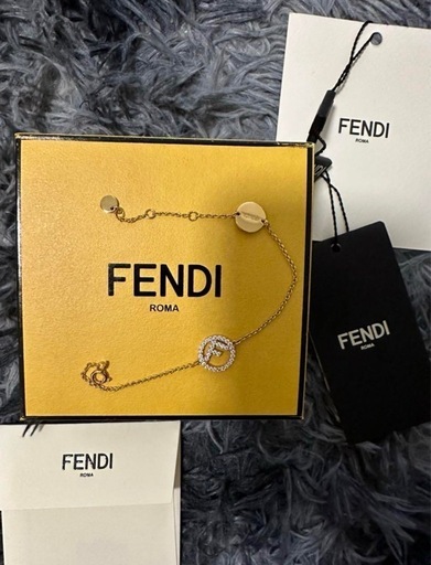 [美品]FENDI エフ イズ フェンディ ブレスレット