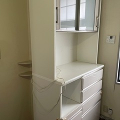 食器棚　カップボード
