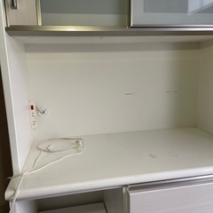 食器棚　カップボードの画像