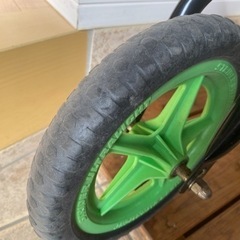 ストライダー　マルチカラーの画像