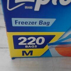55721　ジップロック ダブルジッパー フリーザー用バッグ Mサイズ 220枚　A6620の画像