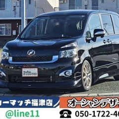 トヨタ　ヴォクシー　黒