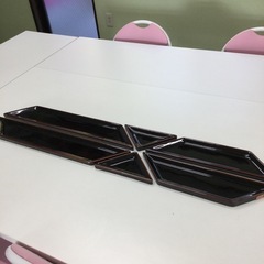陶器製　6枚組皿　合計長さ110cmの画像