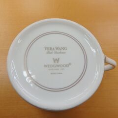 59/612 WEDGWOO　VERA WANGカップ＆ソーサー(未使用)【モノ市場知立店】の画像