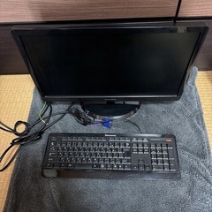 決まりました😊Lenovo モニター キーボード