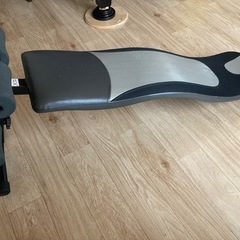 トレーニング器具　腹筋マシン