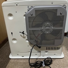 石油ヒーター＋タンク2つ＋ポンプの画像