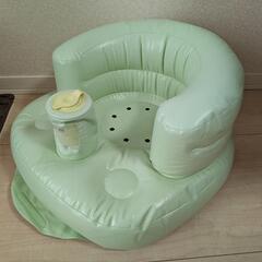 お話し中　赤ちゃん用お風呂イス