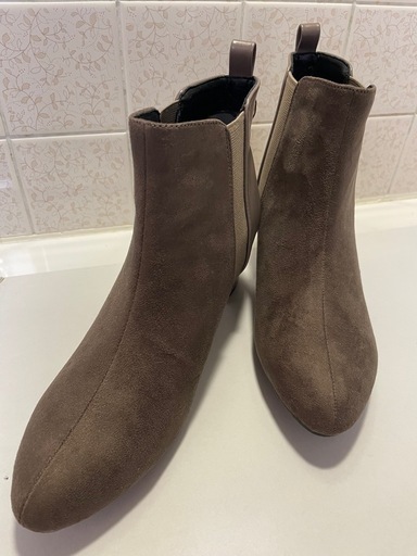 新品‼️【ａ. V．V  】ショートブーツ