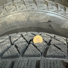 ブリヂストンスタッドレスDM-V2キーラー フォース 16in 7J +5 PCD139.7 4本の画像